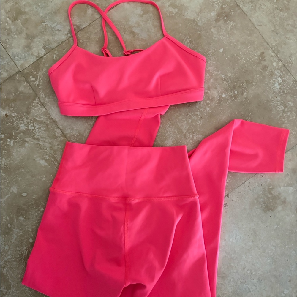 ALO Yoga neon Pink Sports Bra and Leggings Set